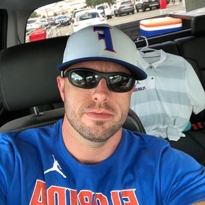 Meet your Posher, Travis